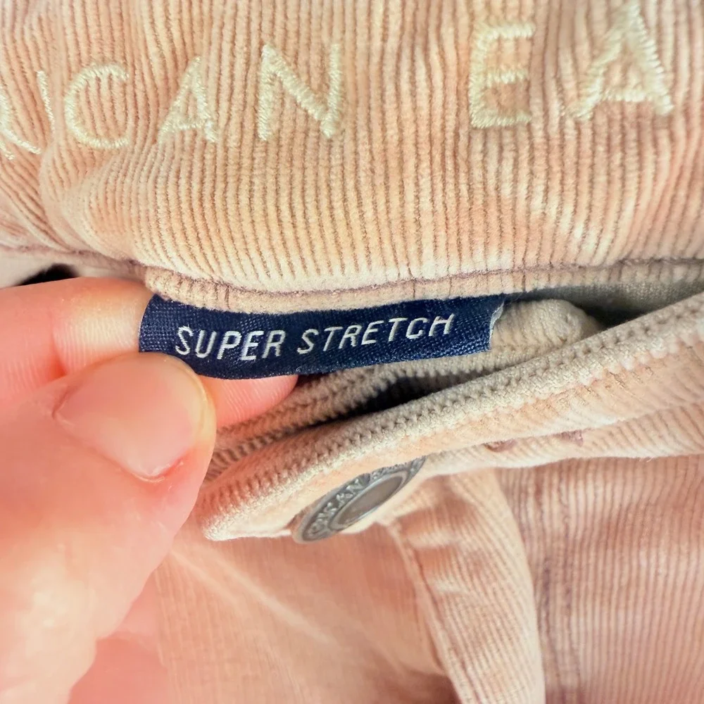 American Eagle Hi-Rise Crop‎ Flare Dusty Pink Corduroy Pants Size 2 Distressed